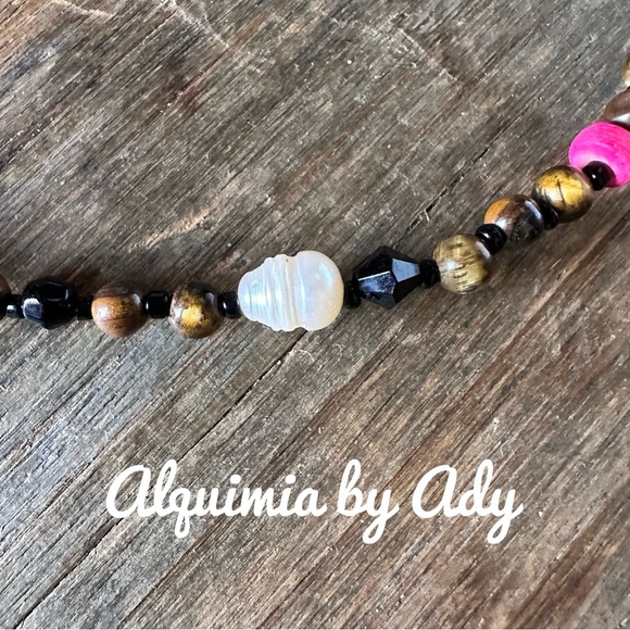 Super dainty tiger’s eye onyx and freshwater pearl necklace beaded puka - Picture 5 of 5